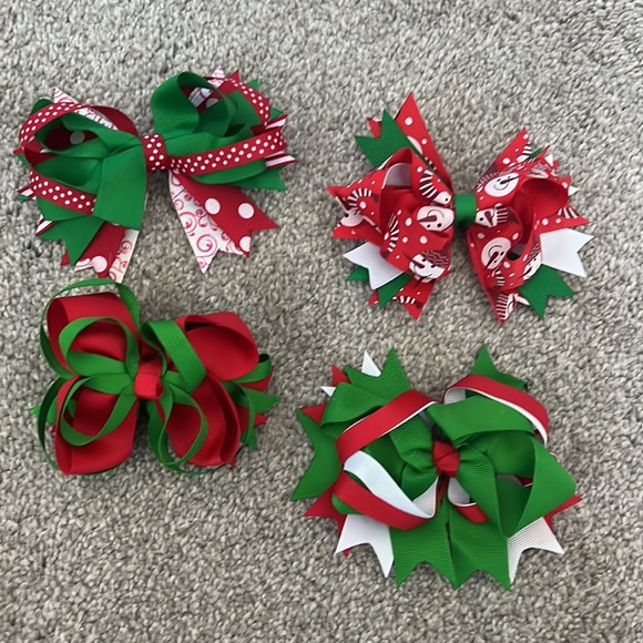 Girl’s Christmas Hair Bows Mystery Pack of 4 - Picture 2 of 4